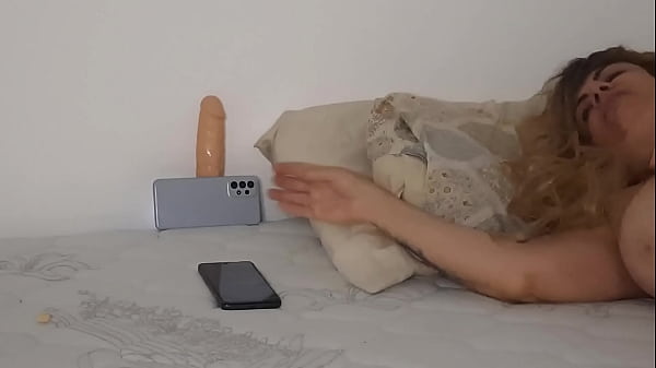 Garota gostosa rebola a bundinha pra mim de forma deliciosa