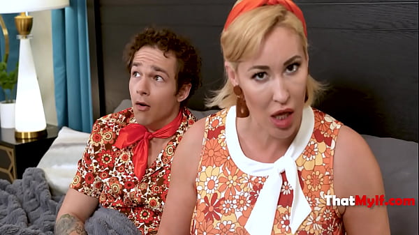 Madrasta bunduda Ryan Keely e Jayden Marcos transam duro